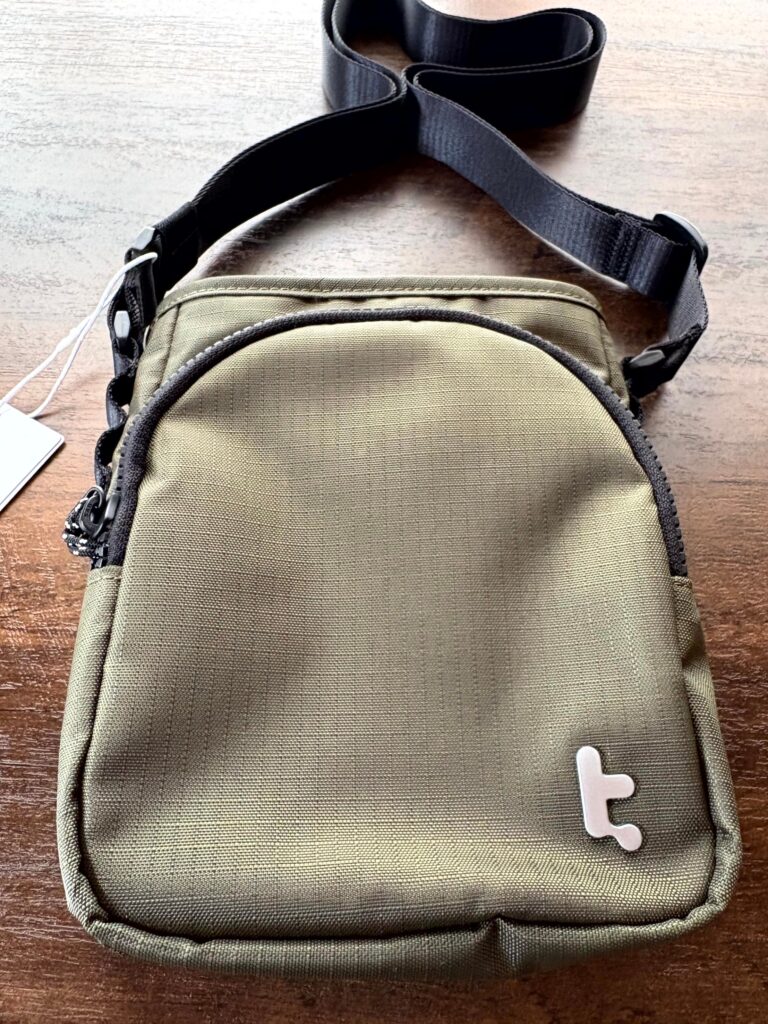 すっきり上品にひとまとめ。「GameOn-G50 JoyCarry 遊びポーチ」